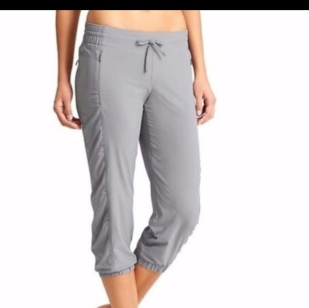 Athleta La Viva Capri pants